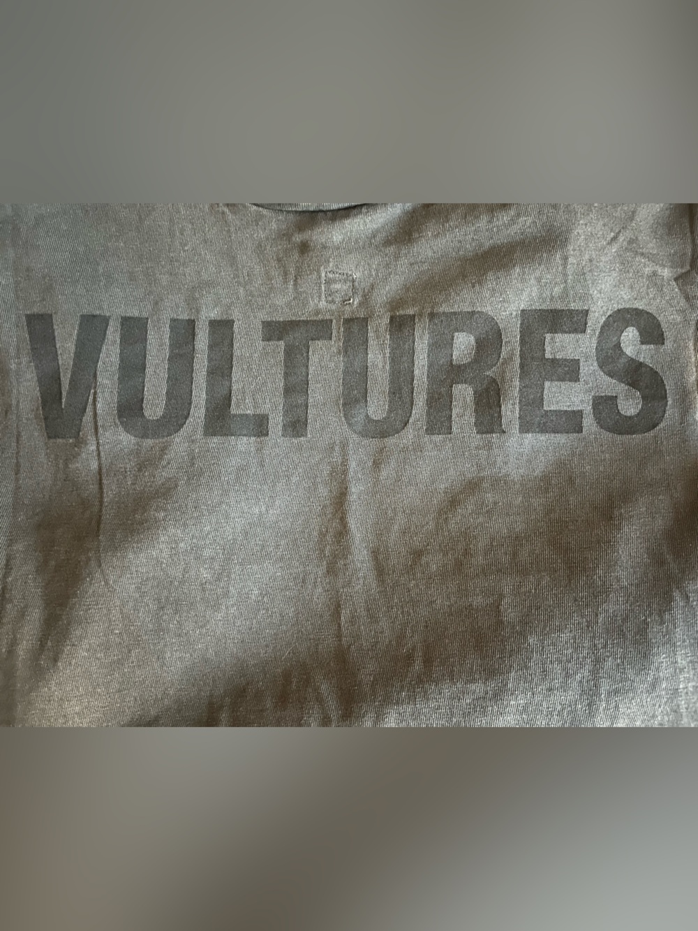 Yeezy Vultures Korea Exclusive Tee - Picture 3 of 6